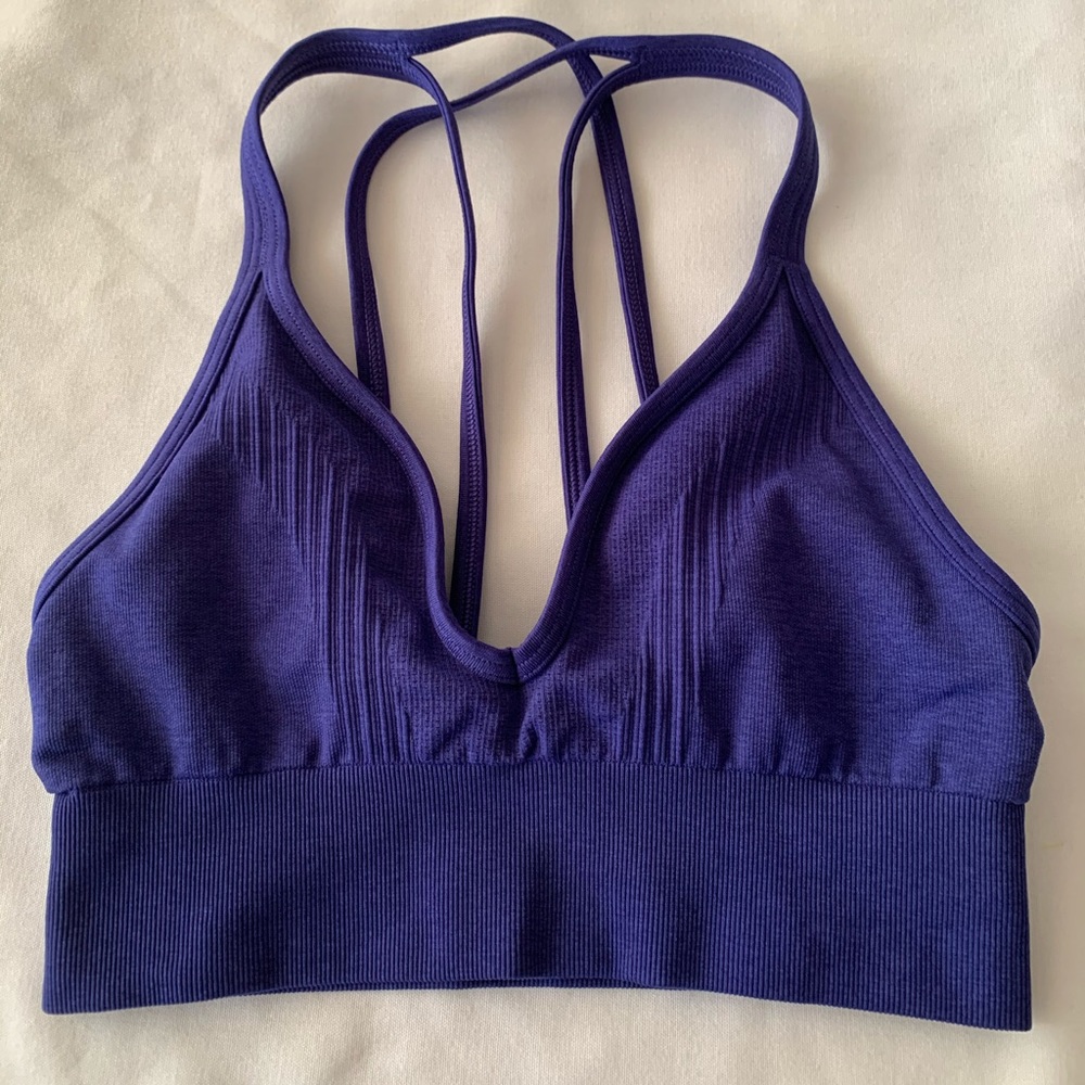 Lululemon V neck strappy sports bra